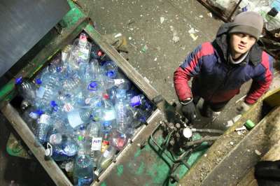 ПЭТ-бутылки - единственный компонент бытового мусора, который пользуется большим спросом у переработчиков в УрФО. Фото: Татьяна Андреева/РГ