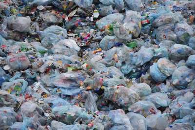 При этом ведомство считает запрет пластиковых пакетов дополнительным экономическим ограничением для участников рынка, заявил замминистра Виктор Евтухов
