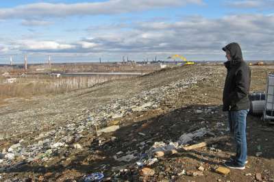 С высоты мусорного &quot;Эвереста&quot; промышленный Челябинск как на ладони. Фото: Евгений Китаев/РГ