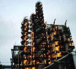 Нефтеперерабатывающий завод. Фото с сайта www randburg com