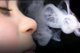 Пассивное курение в детстве увеличивает риск выкидыша