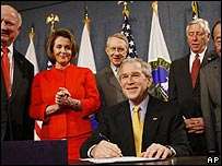 Джордж Буш призвал страну уменьшить зависимость от нефти