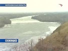 По Дону идет 30-километровый шлейф загрязнения. Фото: Вести.Ru