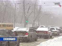 В Санкт-Петербурге ликвидируют последствия сильного снегопада. Фото: Вести.Ru