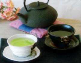 Зелёный чай лучше антибиотиков справляется с бактериями и вирусами. Фото: АМИ-ТАСС