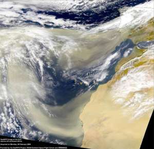 Буря в северо-западной Африке. Фото с сайта www.nasa.gov
