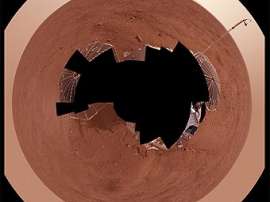  	  Круговая панорама окрестностей Марса вокруг зонда &quot;Феникс&quot;. Фото NASA/JPL-Caltech/University Arizona/Texas A&amp;M University