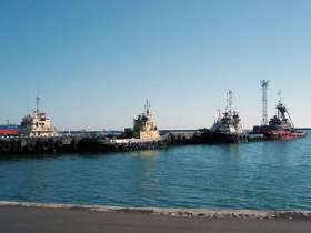 Туапсинский морской торговый порт. Фото: ЮГА.ру