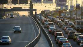 Автомобили остаются основным источником загрязнения атмосферы России. Фото: РИА Новости