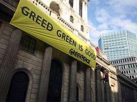 Баннер Greenpeace на здании Банка Англии. Фото с сайта организации