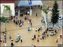 Больше всего от наводнений пострадали южные районы страны. Фото: AFP