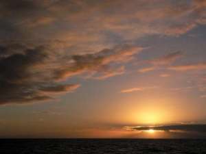 Атлантический океан. Рассвет у Канарских островов. Фото: http://www.vokrugsveta.ru