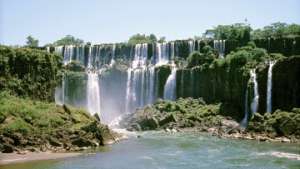 Водопады Игуасу на границе Аргентины и Бразилии. Фото: РИА Новости