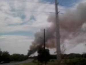Пожар на химзаводе в Техасе. Кадр телеканала KBTX