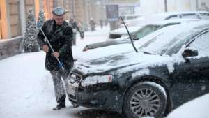 Лужков недоволен синоптиками, которые не смогли предсказать снегопад. Фото: РИА Новости