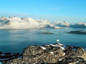 Гренландский пейзаж. Фото пользователя Jensbn с сайта wikipedia.org