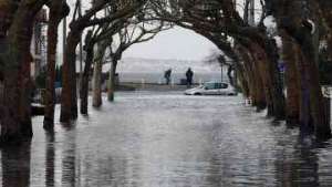 Ураган &quot;Ксинтиа&quot; (Xynthia) обрушился на Францию. Фото: РИА Новости