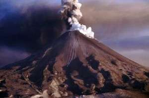 Извержение вулкана в Исландии. Фото: http://katastrofagoda.ru