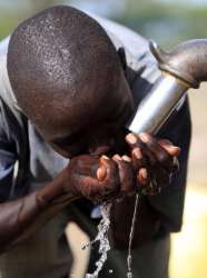 Вода в Африке. Фото: http://www.epochtimes.com.ua
