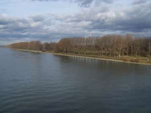 Река Рейн. Фото: http://murzim.ru