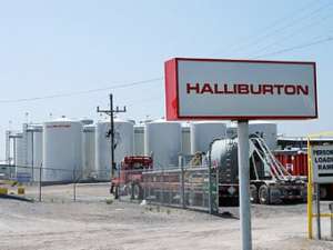 Компания Halliburton подала в суд на BP за разлив нефти. Фото ©AFP с сайта Lenta.Ru 