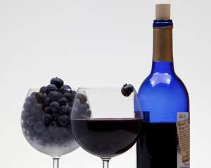 На изготовление вина идёт, как правило, черника с дефектами или позднеспелая. (Фото Tyler Jones.)