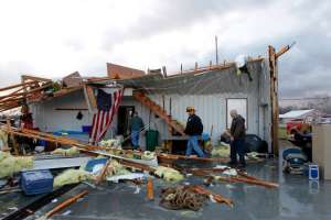 Поседствия торнадо в США. Фото: http://kp.ru