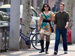 Несколько дней назад самый молодой миллиардер в мире, основатель соцсети Facebook Марк Цукерберг появился на улицах Шанхая вместе со своей девушкой Присциллой Чан. Фото: http://reuters.com/