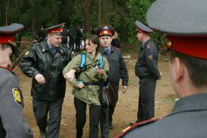 Задержание защитников Цаговского леса. Фото: http://www.newsfiber.com