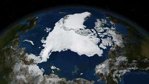 Арктическая полярная шапка летом 2007 года (фото НАСА).