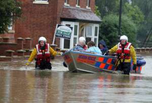 Дожди и наводнения в Великобритании. Фото: http://freesmi.by