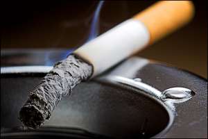 Курение способствует развитию остеопороза. Фото: http://www.profi-forex.org