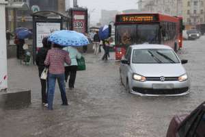 Подтопления в Казани после длительного дождя. Фото: http://kp.ru
