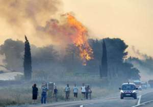 Лесные пожары во Франции. Фото: http://www.gismeteo.ru