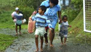 Около 3,5 тыс человек эвакуированы из-за мощного циклона на Фиджи. Фото EPA с сайта &quot;Голос России&quot;