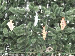 Лесники из США придумали применение отслужившим новогодним елкам. Фото: http://greenpressa.ru