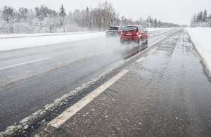 Снег и гололедица на дорогах. Фото: http://nh.ee