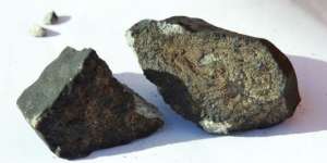 Осколки метеорита. Фото: http://www.3dnews.ru/