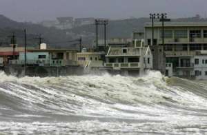 Тайфун в Японии. Фото: http://www.oceanology.ru/