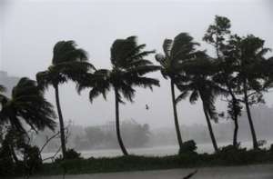 Мощный ураган в Индии. Фото: AFP
