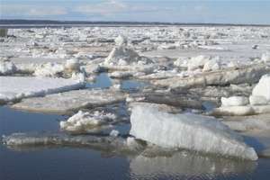 Лед на реке. Фото: http://nv86.ru/
