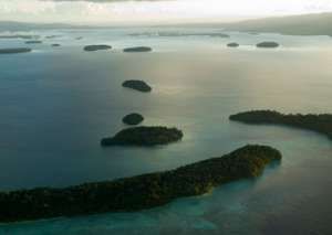 Вид с воздуха на лагуны Марово, Соломоновы Острова. Фото ООН / Эскиндер Дебебе