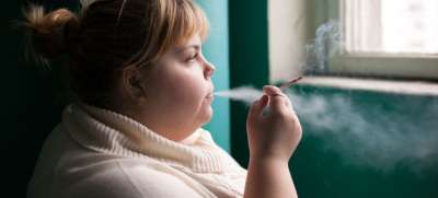 По данным ученых, самые заядлые курильщики часто страдают от избыточного веса. Фото ВОЗ/ Сергей Волков